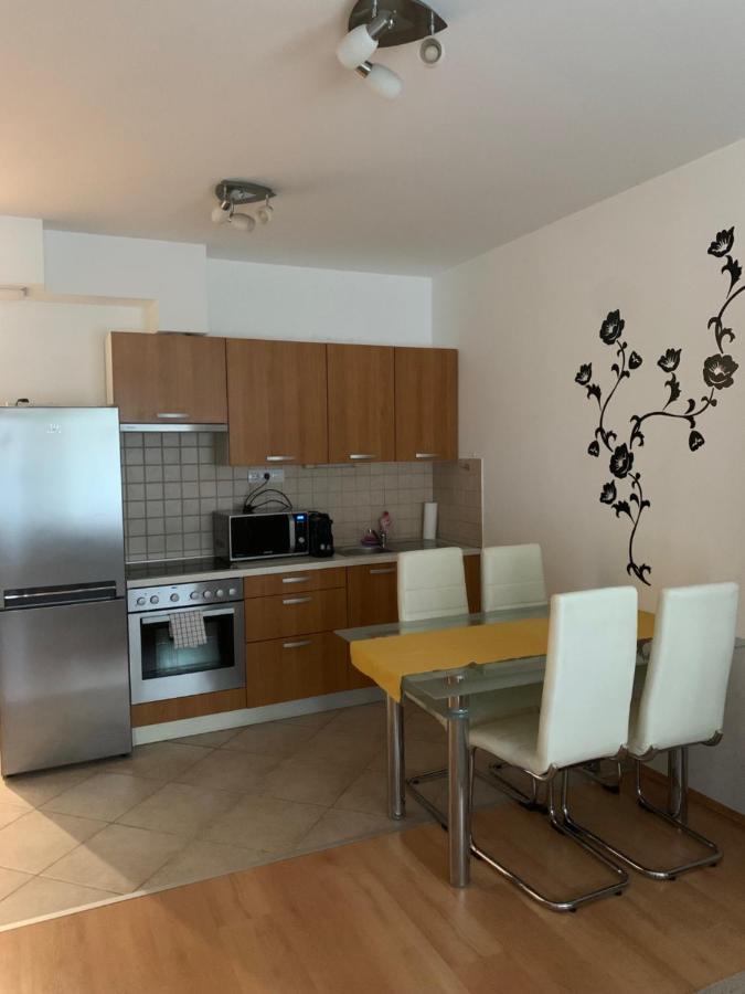 Corvin Fontana Apartment Budapest Exterior foto